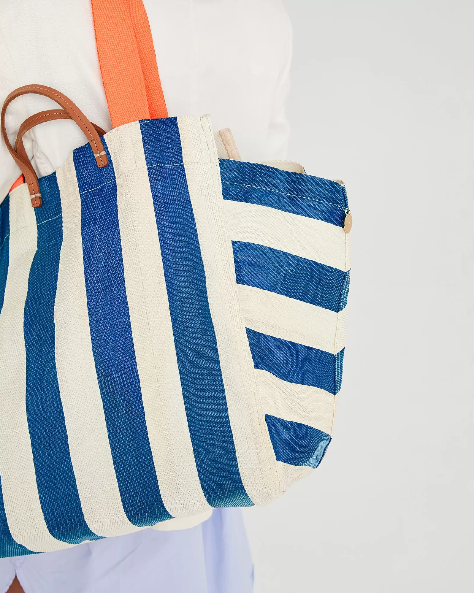 Best Beach Tote W/ Flat Clutch Shoulder Bags