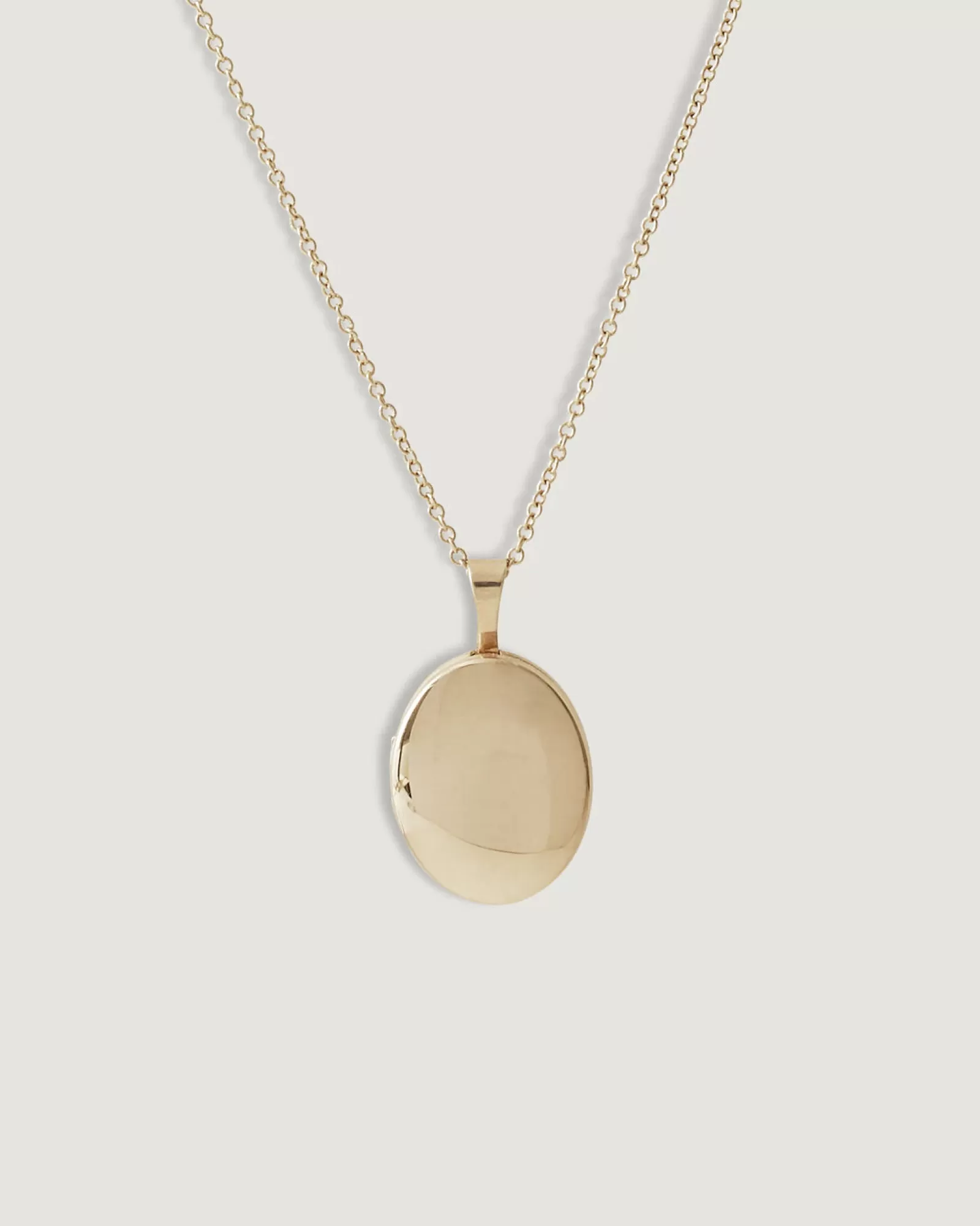 Store Maison Oval Locket I W/ Rolo Chain Necklaces